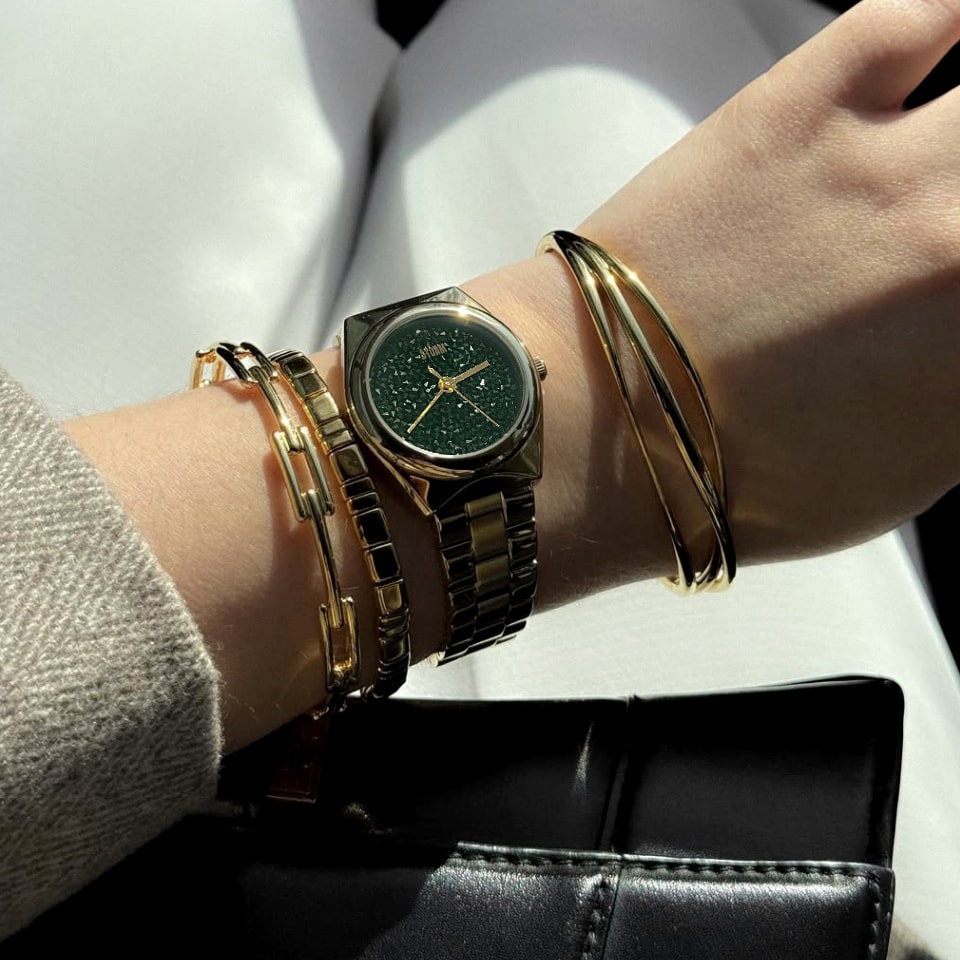 AZALYN GOLD GREEN WRIST 2