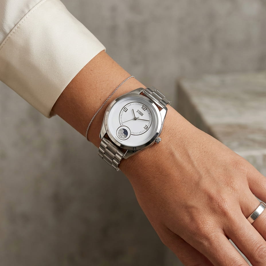 ORBA SILVER WRIST VIEW