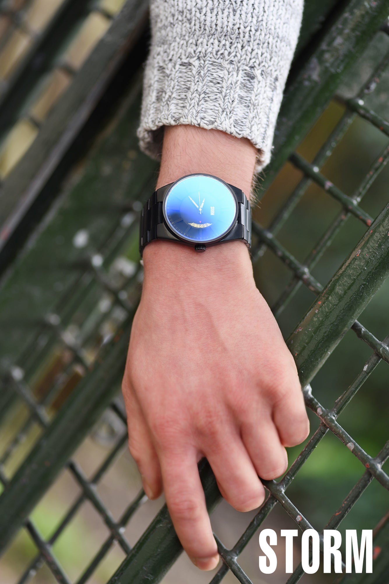 BLACKOUT LAZER BLUE WRIST