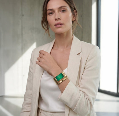ALVARA GOLD GREEN WRIST
