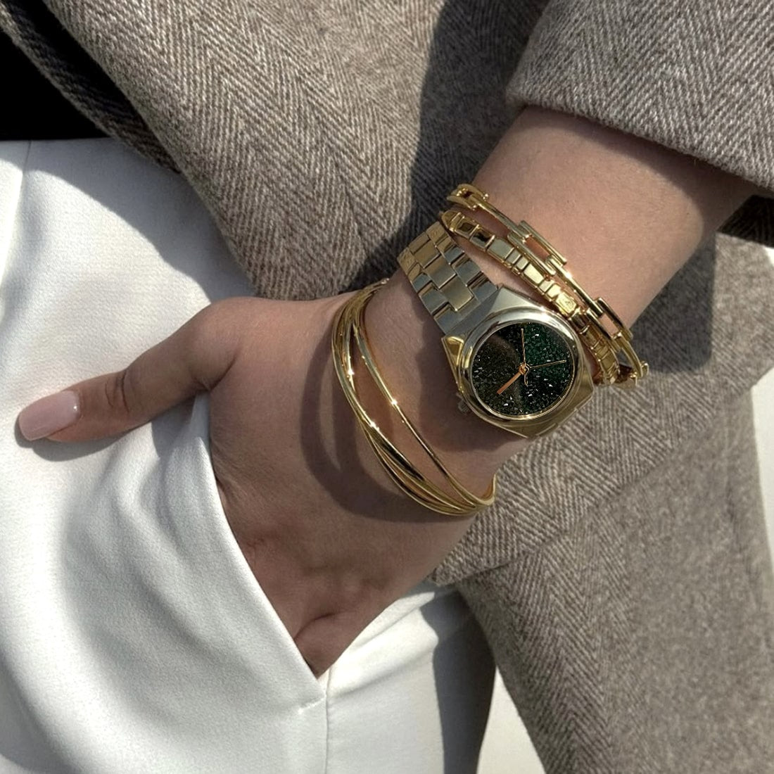 AZALYN GOLD GREEN WRIST 1