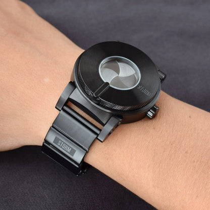 STORM CAMERA V7 SLATE RED WRIST 1