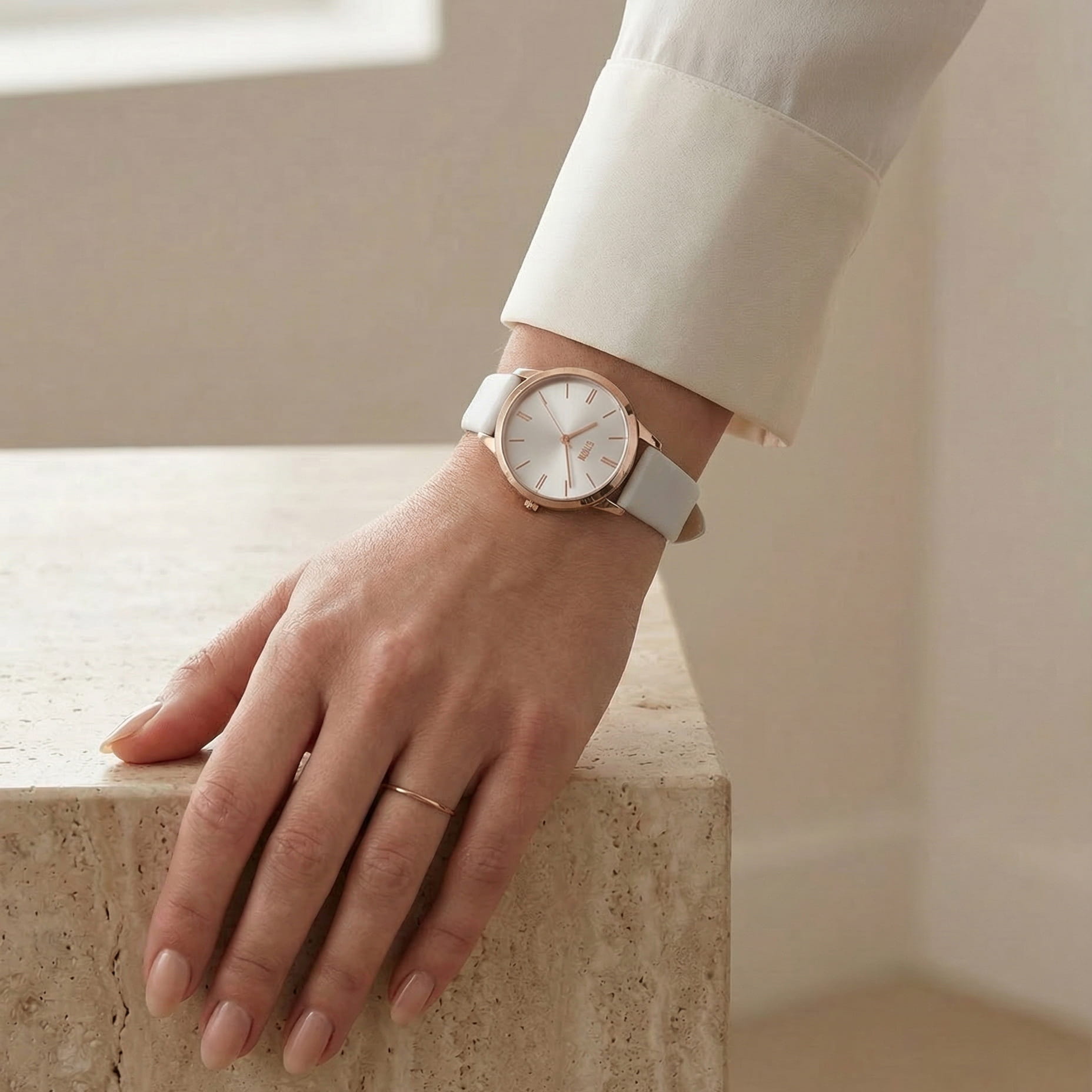NETTY ROSE GOLD WRIST