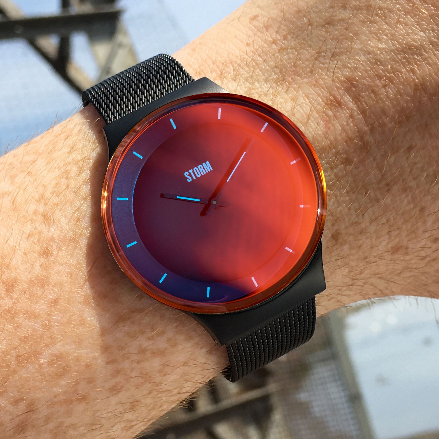 PYLO SLATE RED WRIST