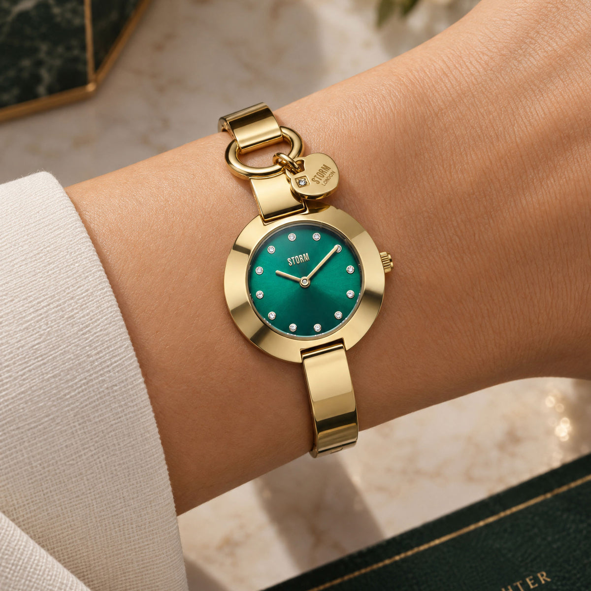 STORMELE GOLD GREEN WRIST 02