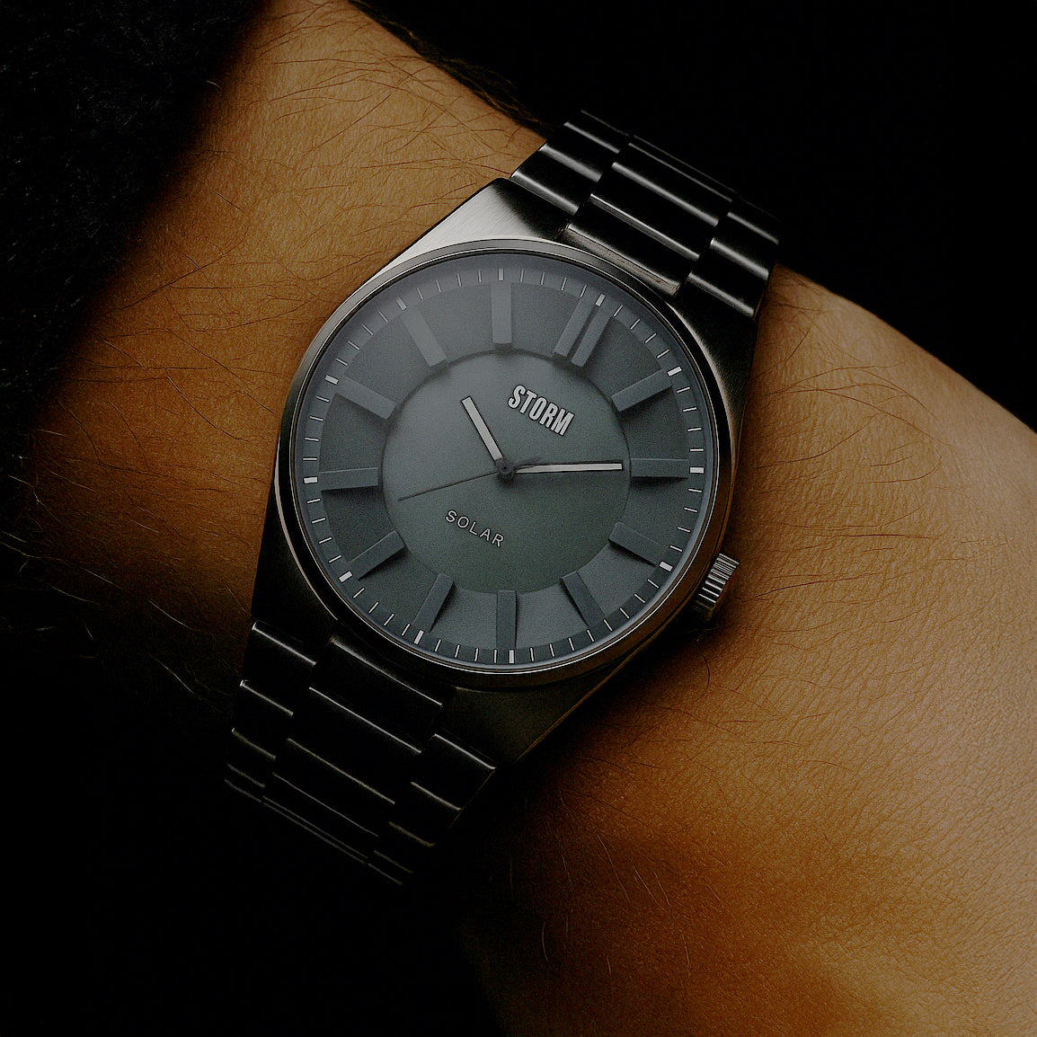 SOLARON GREY WRIST 1