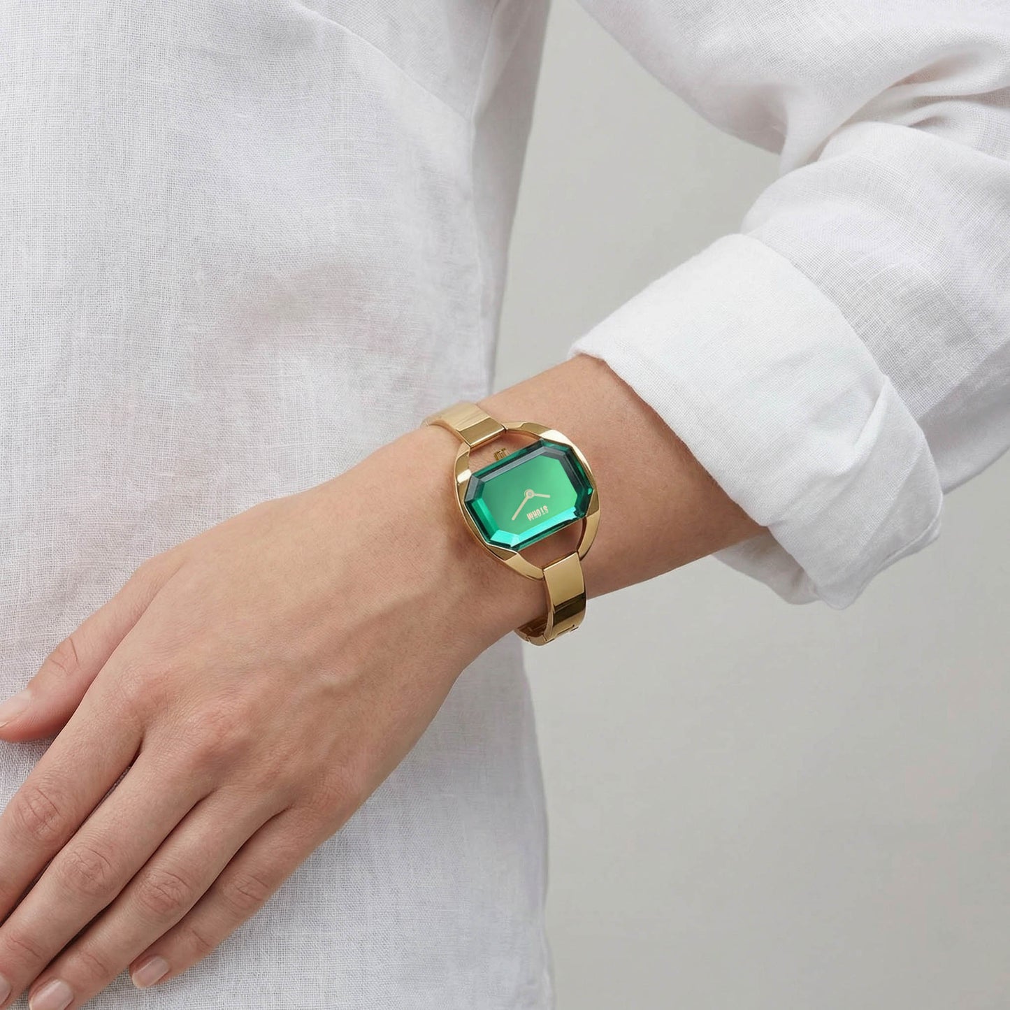 TULISA GOLD LAZER GREEN WRIST