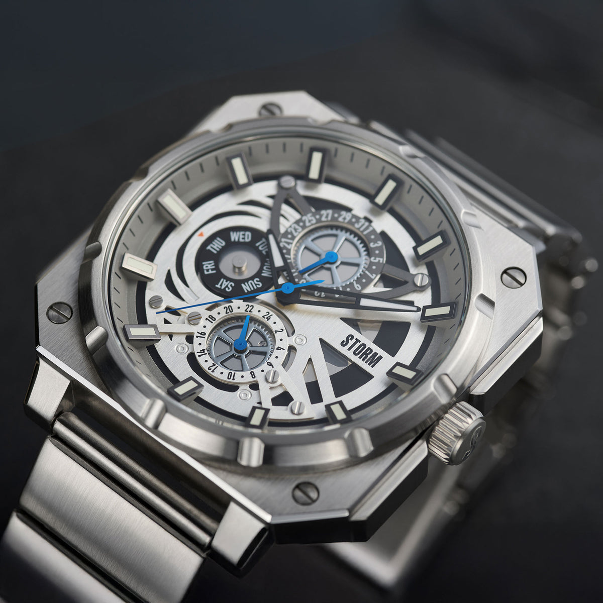 VYRONET SILVER ANGLE VIEW