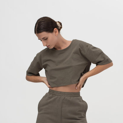 EASY CROP TOP OLIVE