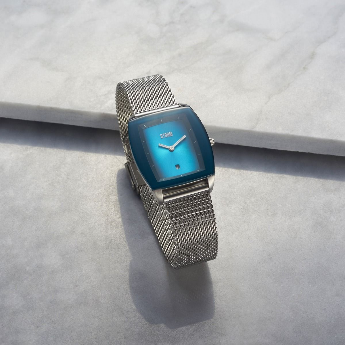 Storm watch outlet blue face